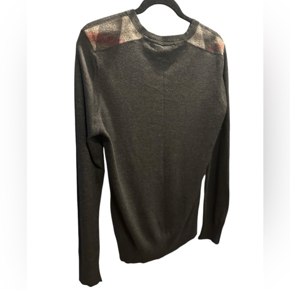 Burberry Brit Mens Cashmere blend Sweater Check Shoulder Black size M - Picture 2 of 10